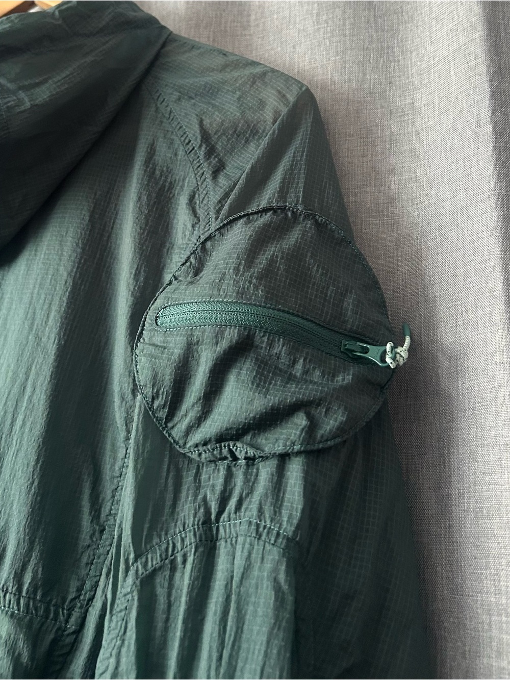 Outdoor Voices Windbreaker - Picture 7 of 10